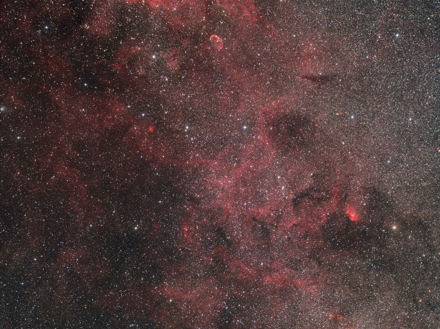 WR 134 - Cygnus Region - LRGB Ha - Weitfeld